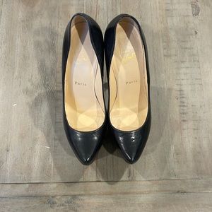 Christian Louboutin Black Leather Daffodile Size 39.5
